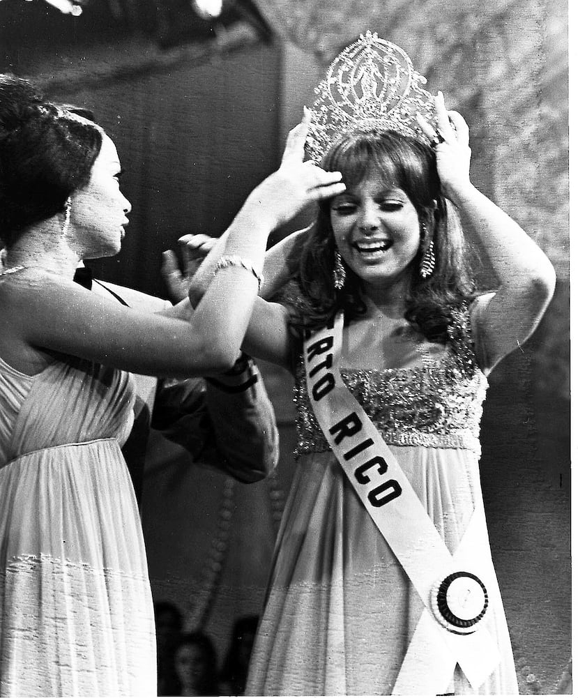 Marisol Malaret al momento de su coronación.