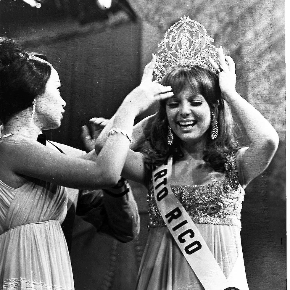 Marisol Malaret al momento de su coronación el 11 de julio de 1970.