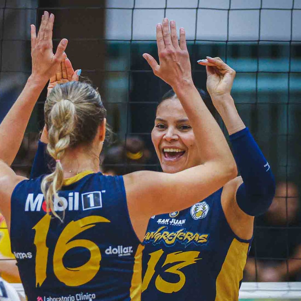 Las Cangrejeras continúan perfectas en el Voleibol Superior Femenino.