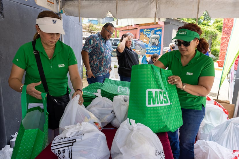 Vivian Figueroa, gerente del programa de voluntariado de MCS, y Kashmira Pimentel, directora de iniciativas en la comunidad de MCS.