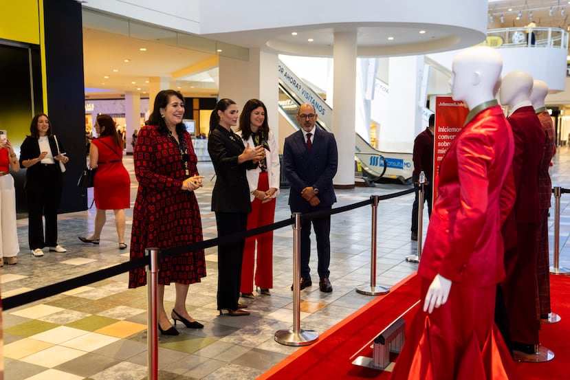 Del 21 al 27 de septiembre, la exhibición estará abierta al público en Plaza Las Américas y utiliza la moda como herramienta educativa para fomentar un mayor entendimiento del mieloma múltiple e invitar a conversaciones informadas con profesionales de la salud.