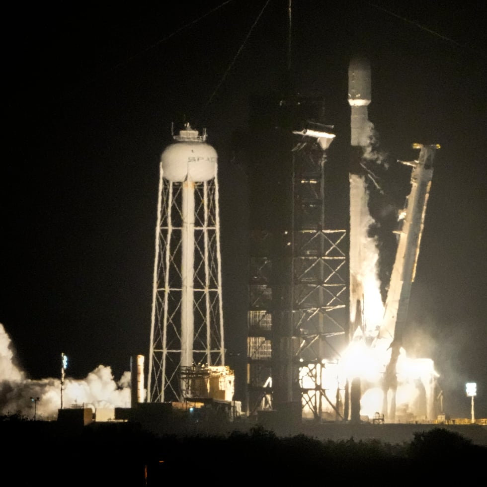 El objeto permaneció en el espacio desde enero de 2025, cuando puso en órbita dos módulos privados de alunizaje de empresas de Estados Unidos y Japón.
