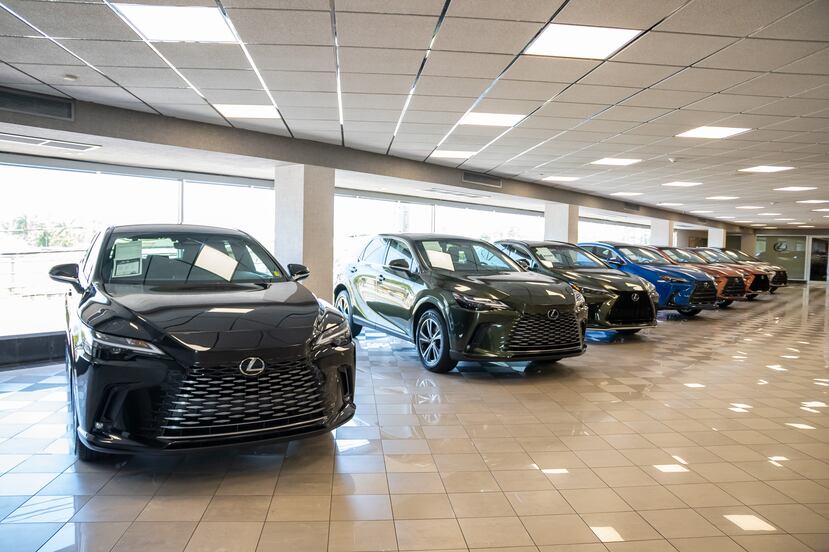 Las instalaciones del concesionario cuentan con 24,000 pies cuadrados de "showroom", lo que permite albergar la gama completa de modelos de Lexus en su interior.