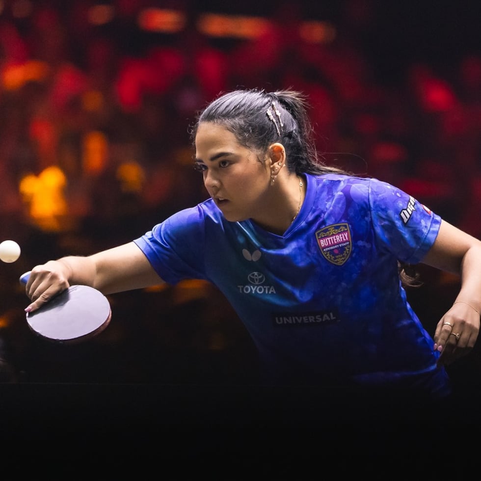 Adriana Díaz avanzó como líder de su grupo luego de imponerse con marcadores idénticos de 3-0 sobre la neozelandesa Jocelyn Lam y la austriaca Sofia Polcanova.