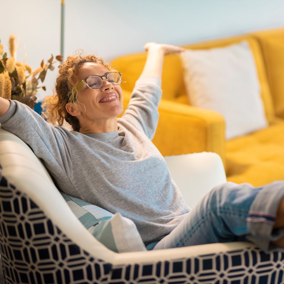 Cuando una mujer aprende a escucharse, a reconocer lo que le afecta y a buscar apoyo sin culpa ni vergüenza, está protegiendo su salud, sus relaciones y su calidad de vida.