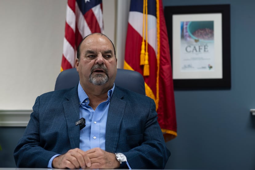 Un año tras cierre de Suiza Dairy, la industria lechera enfrenta desafíos 8 16 de diciembre de 2024 – San Juan PR — Entrevista al secretario saliente del Departamento de Agricultura, Ramón González Beiró. Foto por: Xavier Araújo | GFR Media xavier.araujo@gfrmedia.com Araujo