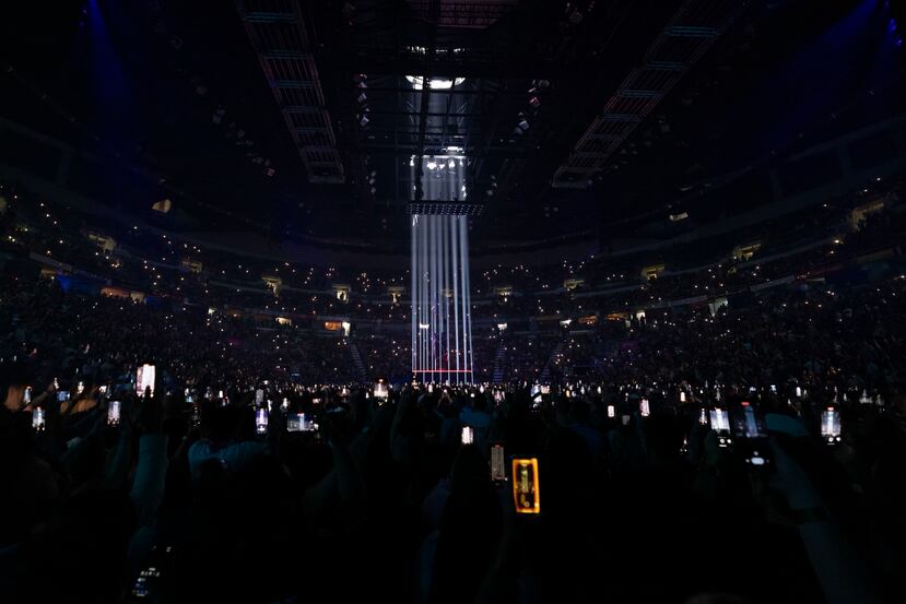 Récord: Es el primer artista de reguetón en alcanzar el número 1 en la lista Billboard Hot 100 con la canción "Despacito" en colaboración con Luis Fonsi.