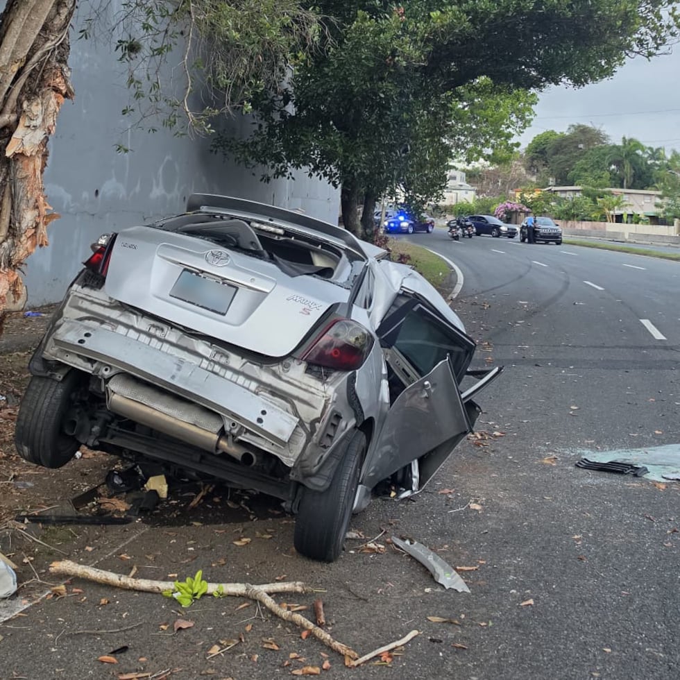 El choque vehicular fue reportado frente a la urbanización Laurel Las Cumbres II, en la carretera PR-199.