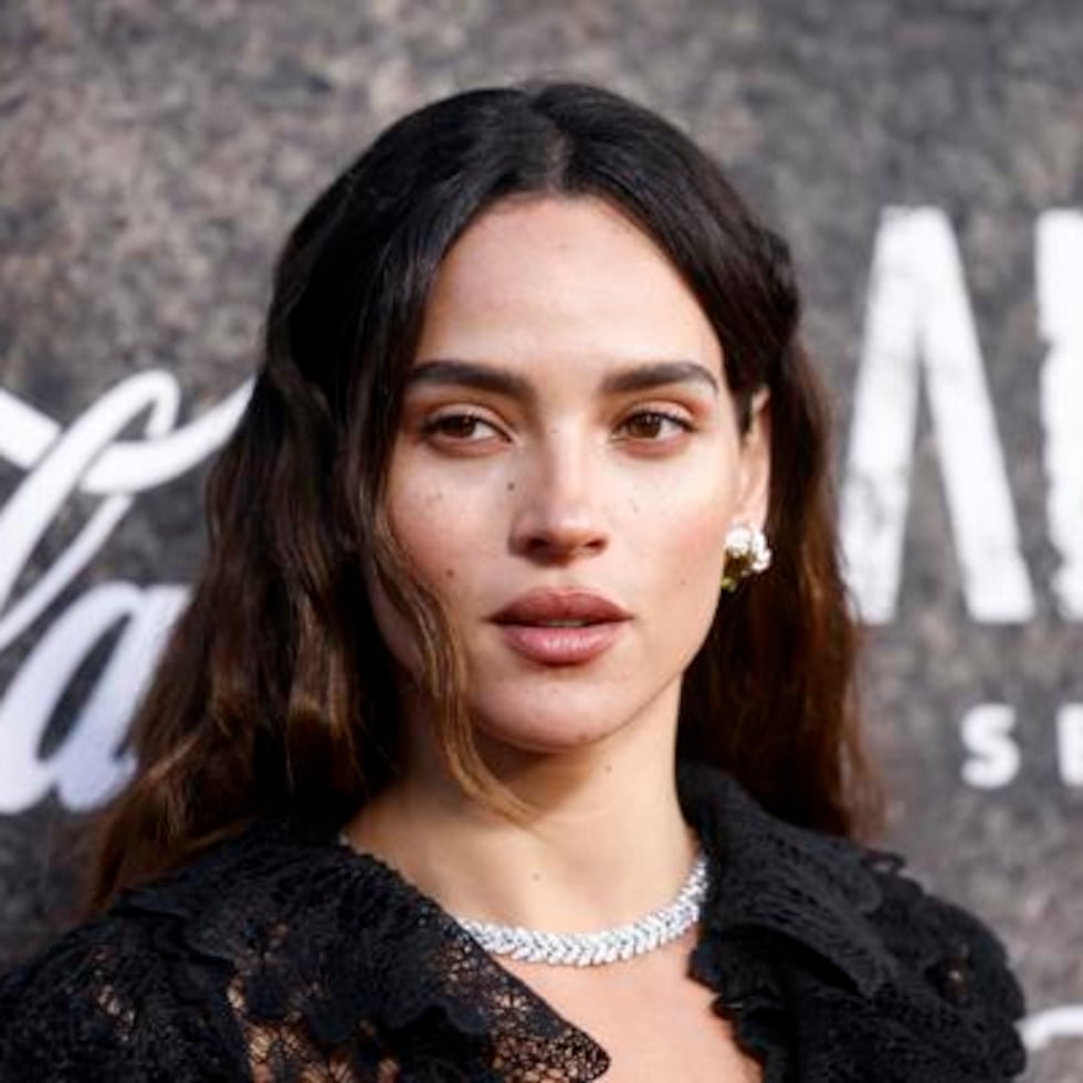 El año pasado, Arjona participó en la aclamada segunda temporada de la serie de Star Wars 'Andor' y coprotagonizó junto a Dakota Johnson la comedia 'Splitsville'.