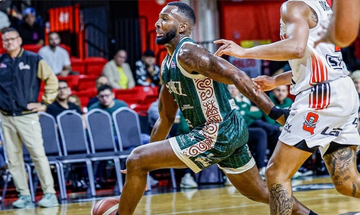 Los Indios remontan 17 puntos y los Atléticos se mantienen firmes en la cima
