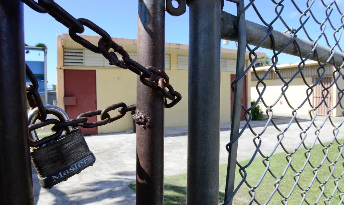 Puerto Rico parents fight to keep Catholic school open before planned closure