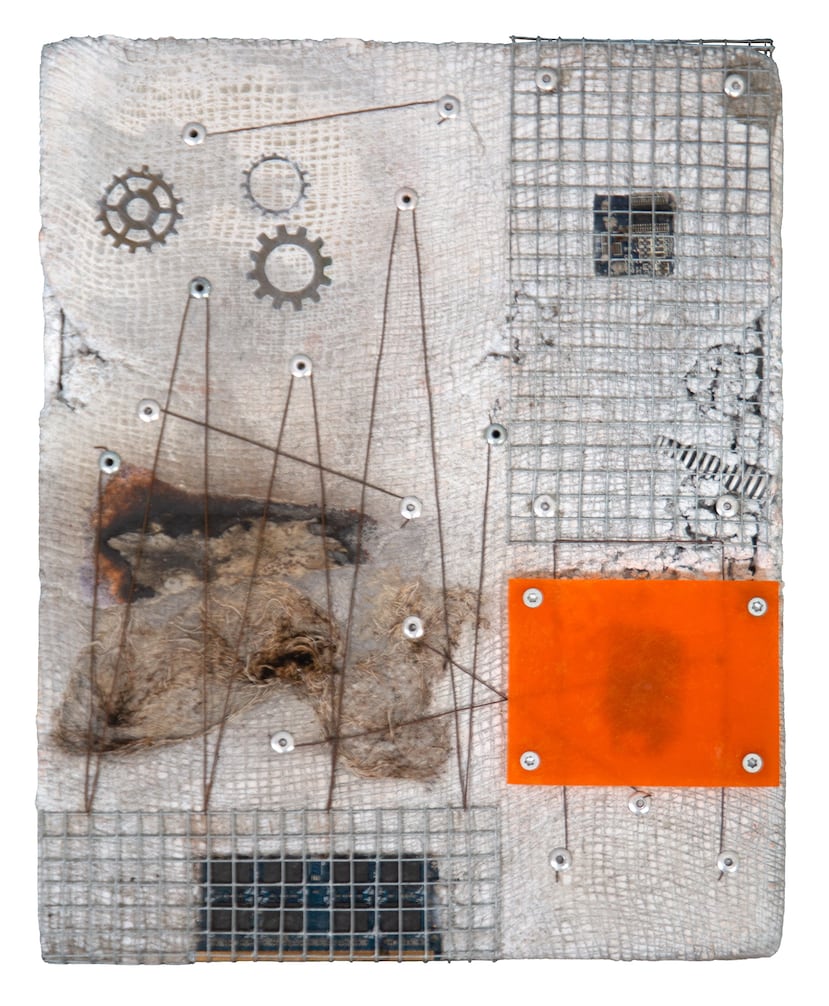 "Arquitectura neural", pieza de Ricardo Ávalo, en medio mixto y concreto (2026).