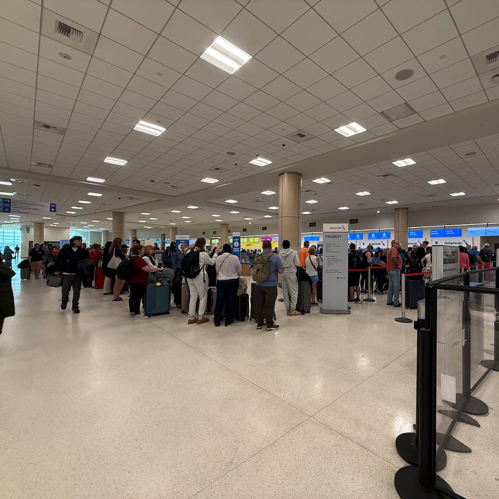 La mayoría de los vuelos afectados corresponde a JetBlue, aunque también se reportó un retraso en un vuelo de Delta Air Lines.