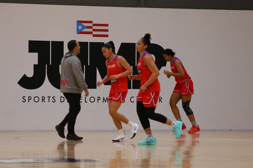 El Equipo Nacional de baloncesto femenino ha estado entrenando por una semana en JUMP.