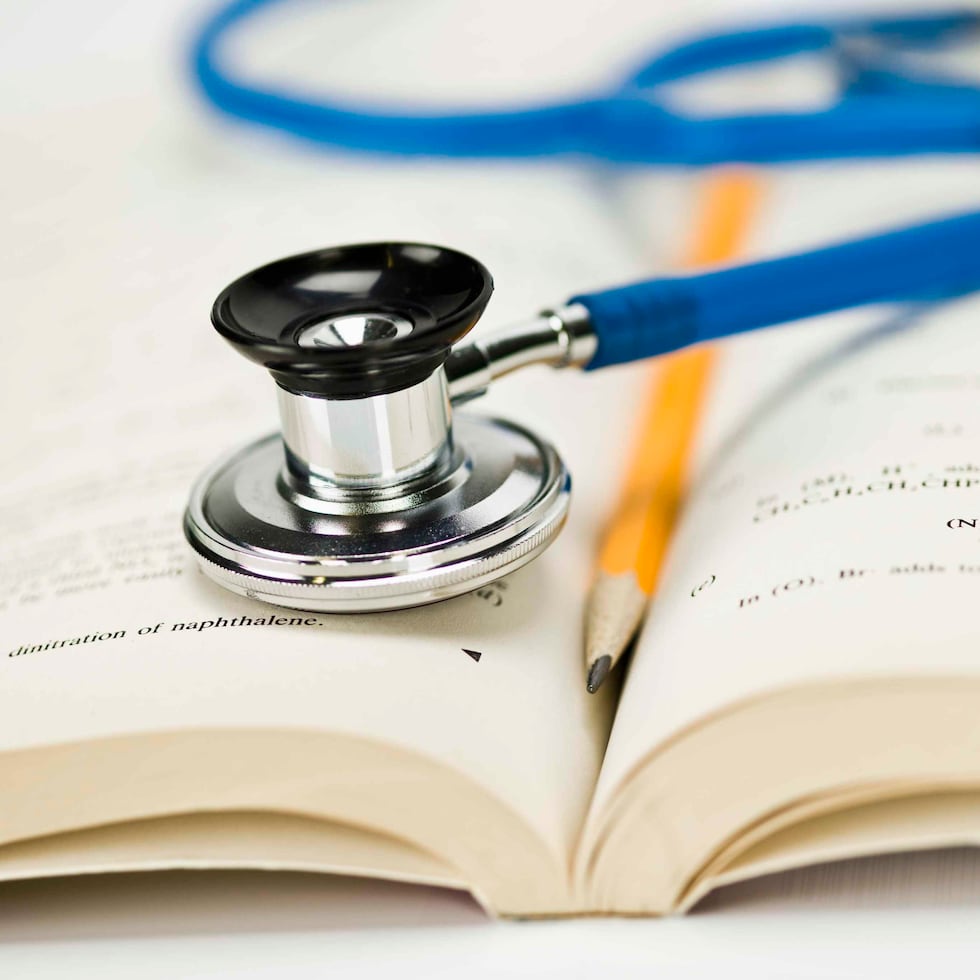 Dana Miró recordó que el proveedor, que no fue identificado, había tenido incidentes previos en sus funciones contractuales con el gobierno durante el cuatrienio del exgobernador Pedro Pierluisi.