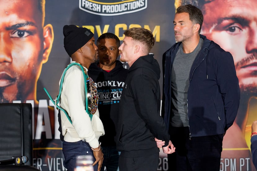 Subriel Matías y Dalton Smith se encontraron en el Barcleys Center.