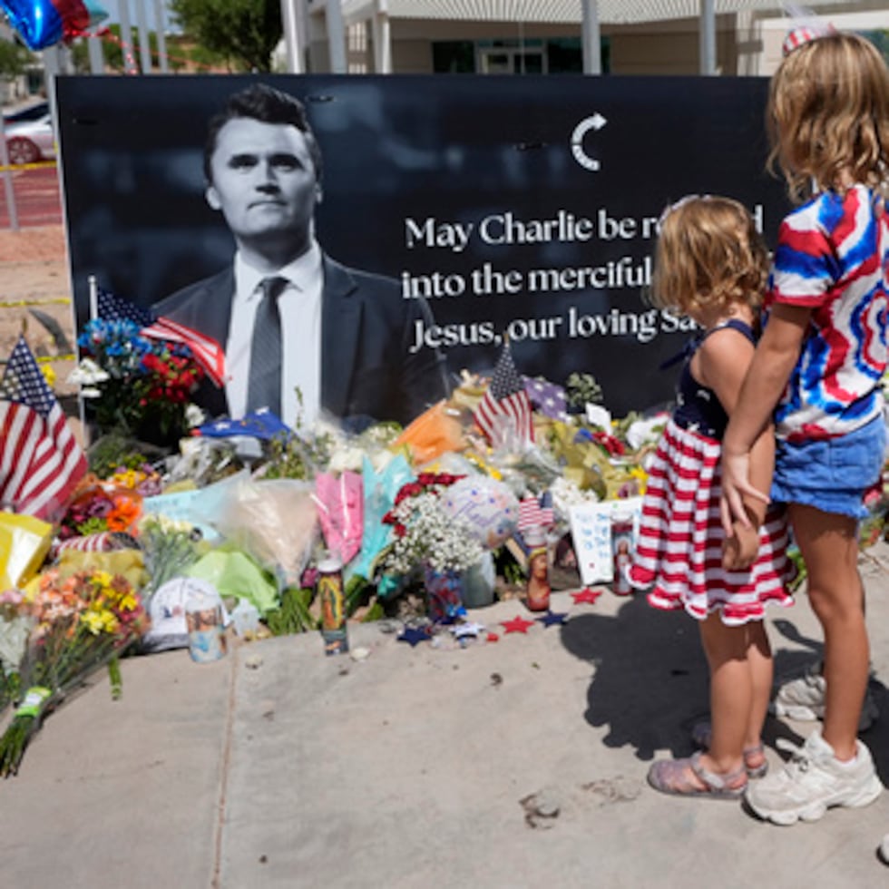 Turning Point USA, la organización creada por el activista y dirigida ahora por su viuda Erika Kirk, tiene previsto celebrar este jueves un acto conmemorativo para marcar el primer aniversario de la muerte de su fundador.