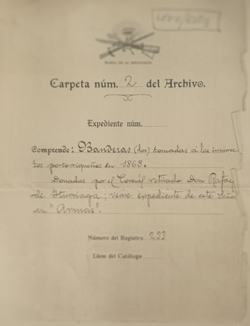 Portada del Expediente de donación de las Banderas