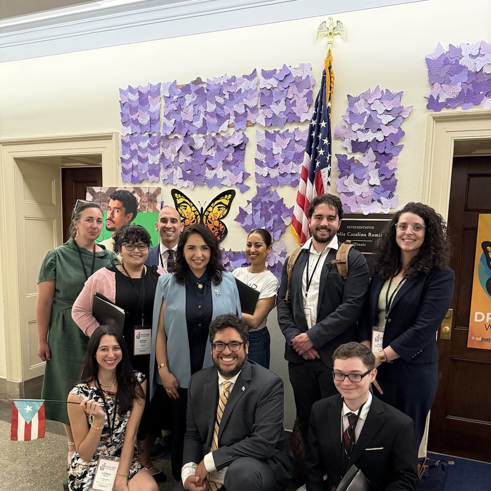 Los activistas de Boricuas Unidos en la Diáspora se reunieron con los congresistas Delia Ramírez (en la foto), Adelita Grijalva y Glenn Ivey.