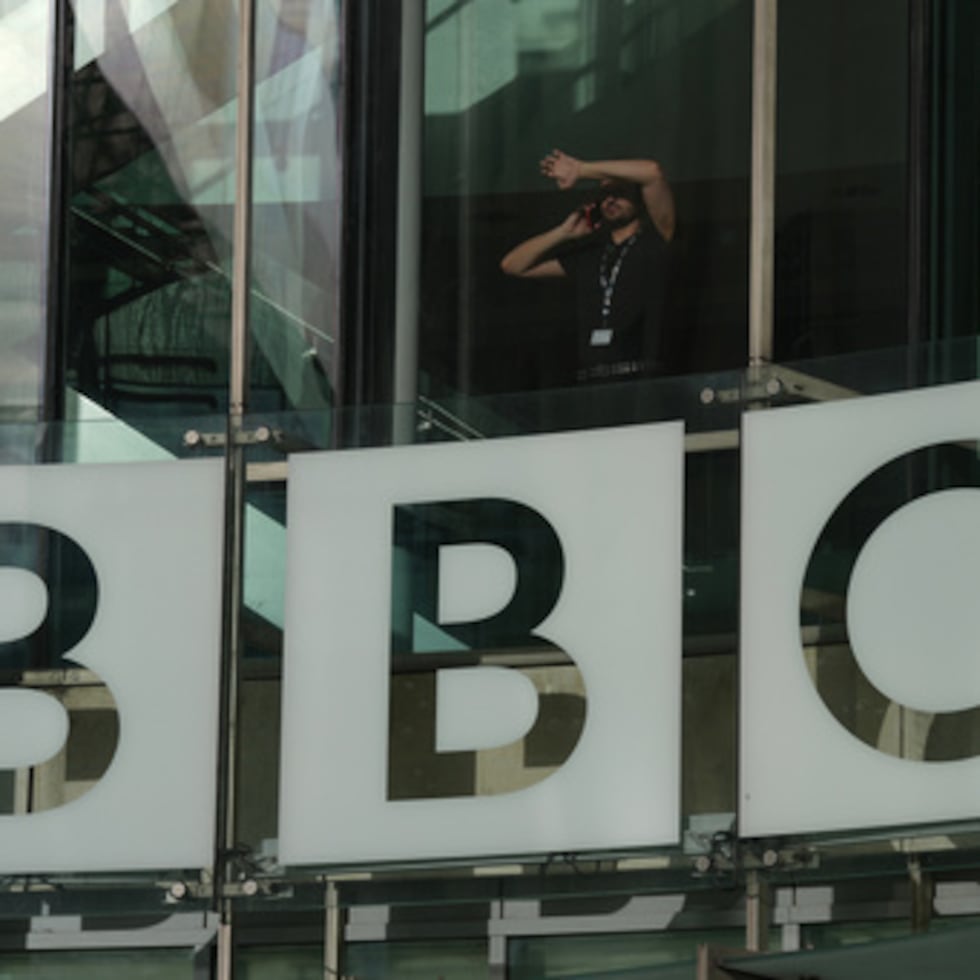 La BBC pidió permiso al tribunal para enviar citaciones a los familiares de Trump por correo certificado en lugar de hacerlo en persona.