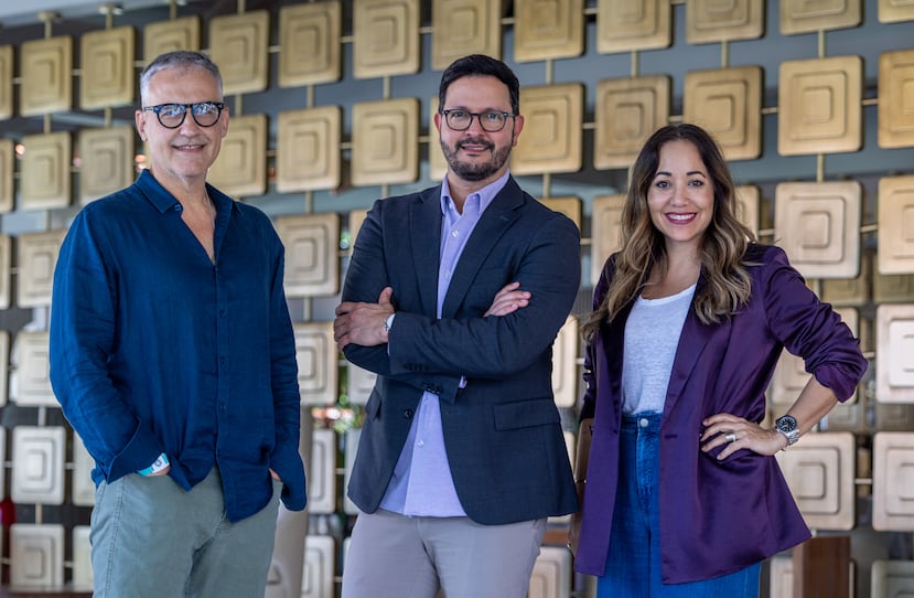 De izquierda a derecha, Juan Martínez Paz, principal oficial de ingresos (CRO, por sus siglas en inglés); Rafael Lama Bonilla, principal oficial ejecutivo (CEO, por sus siglas en inglés); y Yalixa Rivera, editora en jefe de GFR Media.
