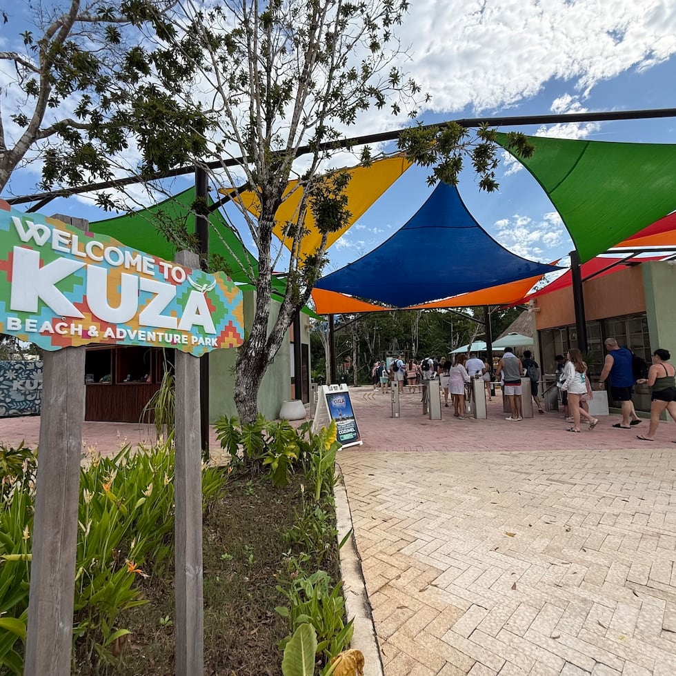 Entrada de Playa Kuzá, en Cozumel.