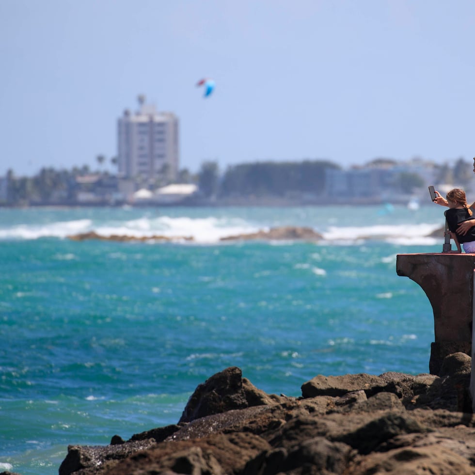 El Servicio Nacional de Meteorología (SNM) en San Juan anticipó que las condiciones para bañistas en la costa norte continuarán peligrosas hasta el martes a las 6:00 p.m.