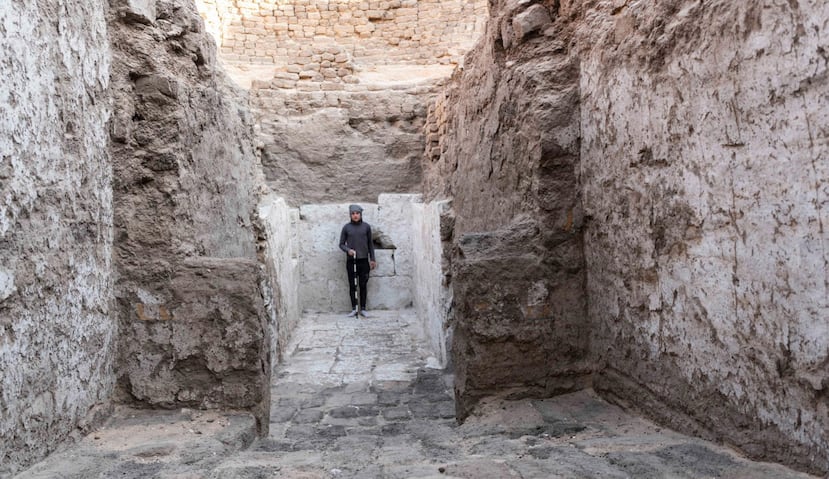 Una misión arqueológica egipcio-estadounidense descubrió una tumba real de un monarca desconocido perteneciente al Segundo Período Intermedio.