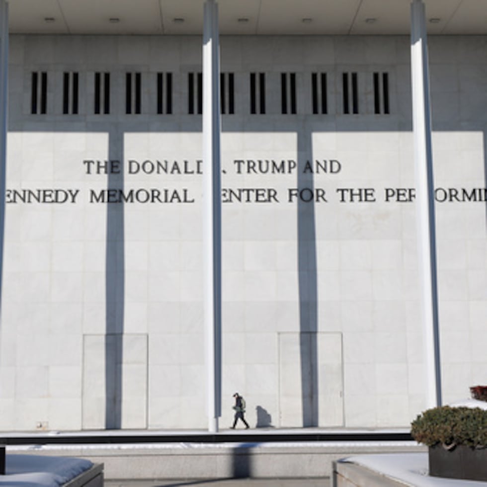 Desde su vuelta al poder en enero de 2025, el presidente republicano ha ejercido una enorme influencia sobre la sede, destituyendo a su anterior dirección y sustituyéndola por un consejo de administración elegido a dedo que le nombró presidente.