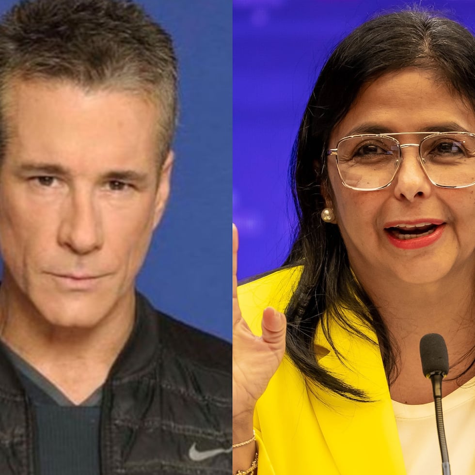 El actor venezolano Fernando Carrillo, a la izquierda, indicó en una entrevista en un medio chileno que tuvo una relación amorosa con Delcy Rodríguez, actual presidenta encargada de Venezuela.