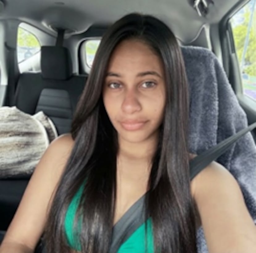 La Policía suministró fotografías de Dalmari Rosado, de 16 años.