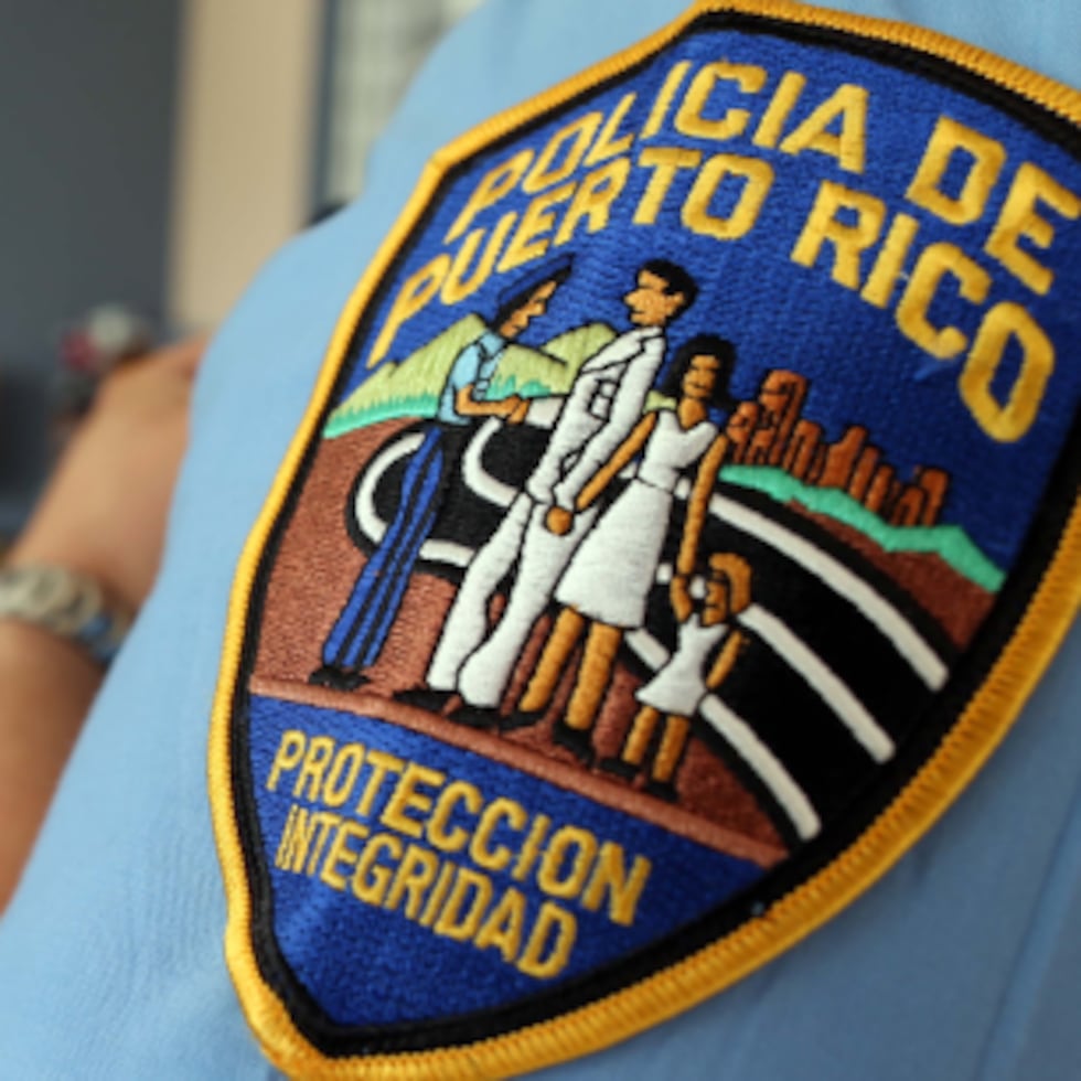 Personal del Cuerpo de Investigaciones Cirminales (CIC) de Carolina se dirige a la escena.