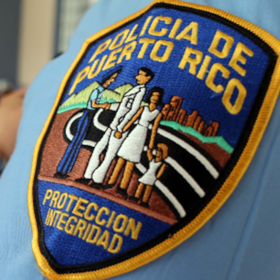 Agentes adscritos al Cuerpo de Investigaciones Criminales (CIC) de Fajardo, junto al fiscal de turno, se hicieron cargo de la investigación. (Archivo/ El Nuevo Día)