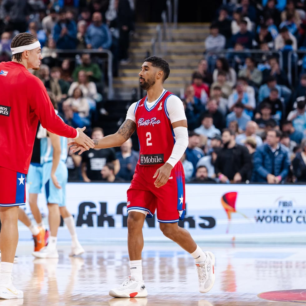 Isaiah Piñeiro y Jezreel de Jesús durante la participación de Puerto Rico en las eliminatorias mundialistas.