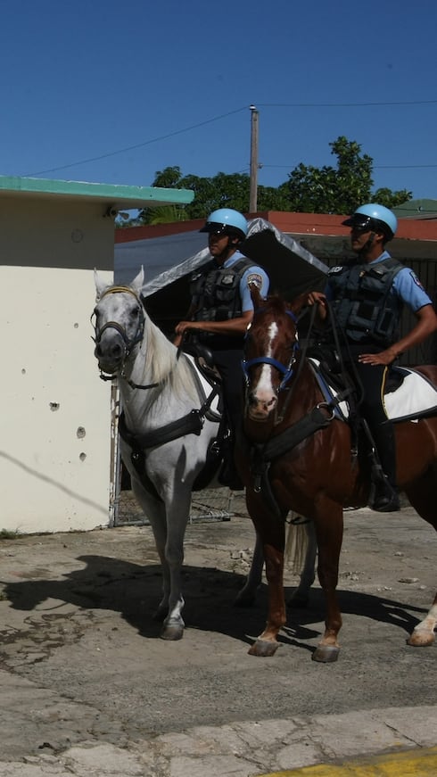 Dos días después del trágico suceso, la presencia policíaca en la zona era aún notable.