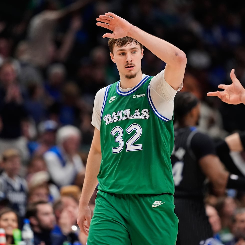 Cooper Flagg anotó 24 de sus 51 puntos en el último cuarto del partido contra el Magic de Orlando.