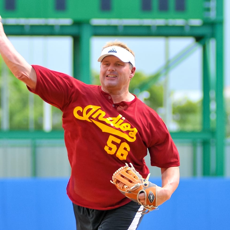 Clemens fue relacionado al uso de esteroides y, por tal razón, no está en el Salón de la Fama en Cooperstown.