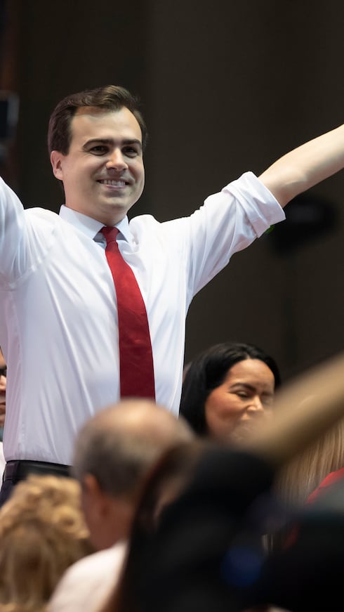 Hernández indicó que “la filosofía del Partido Popular Democrático es poner primero al ser humano y sus necesidades materiales y espirituales.