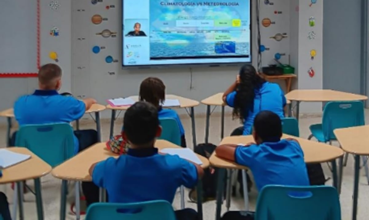 Alumnos de Río Grande aprenden sobre el Fenómeno de El Niño en la Semana de las Ciencias
