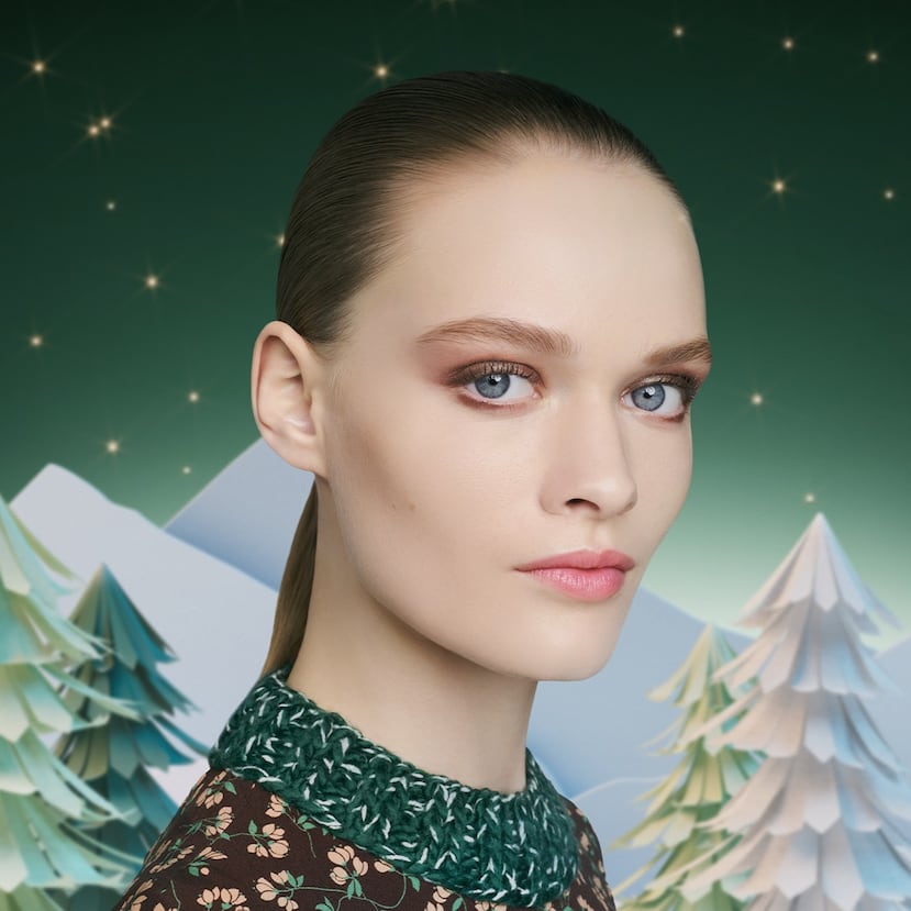 El llamado 'Glacial look' se inspira en tonalidades frías y brillantes para adaptarlas al maquillaje. Foto cedida por Prada Beauty