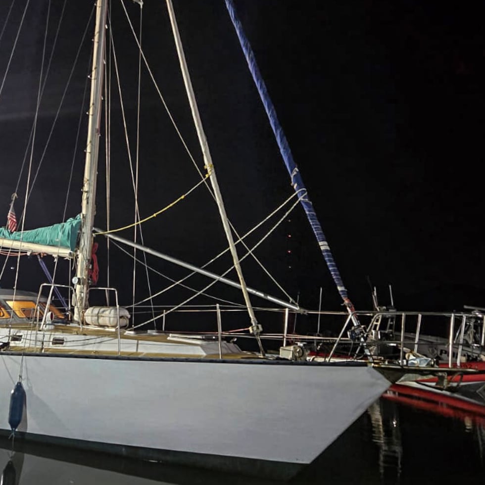 Bote que fue intervenido por CBP cerca de la costa de Cabo Rojo.
