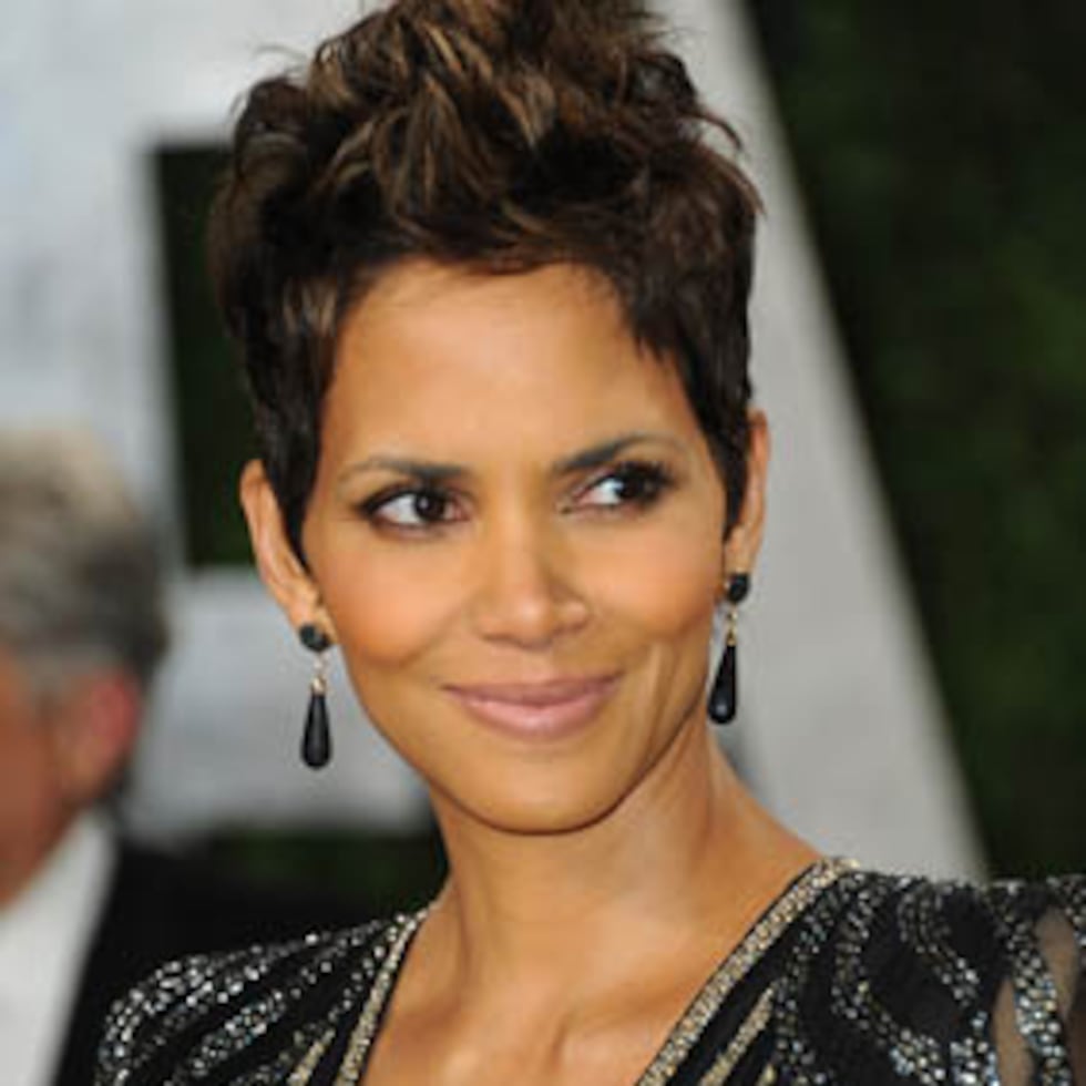Halle Berry envió un mensaje a todas sus "amigas menopáusicas".