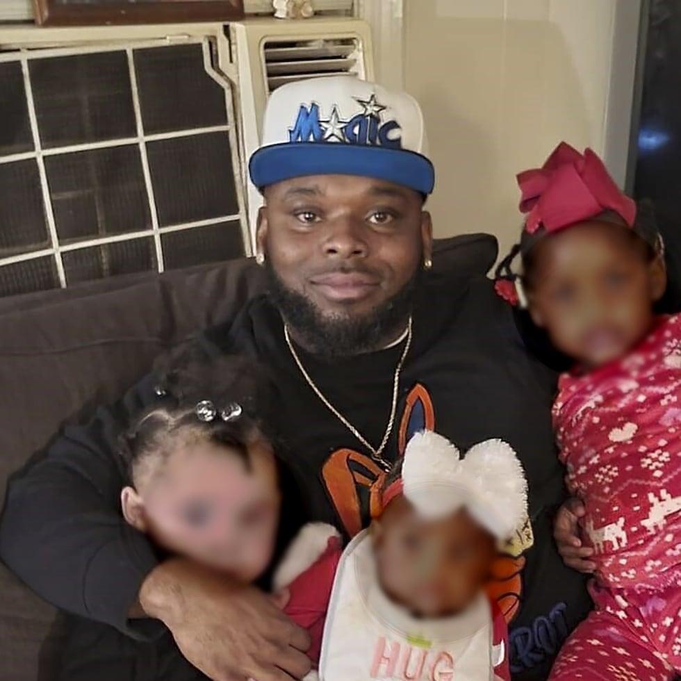 La comisaría del condado de Colbert dictaminó que la muerte de Richardson fue un suicidio. Pero su esposa, Leigh Richardson, ha dicho que eso no es cierto, y explicó que su esposo no dejó una nota ni tenía relación alguna con la casa donde fue hallado.