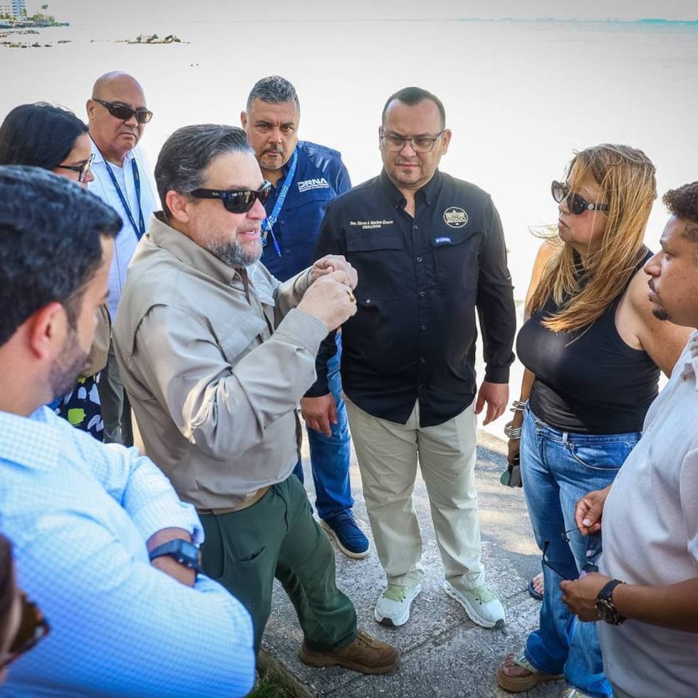 La vista ocular estuvo encabezada por el senador del distrito de Carolina, Héctor Joaquín Sánchez Álvarez (centro).