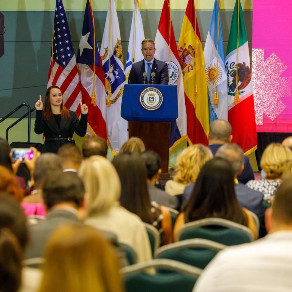 El acalde de San Juan, Miguel Romero Lugo, ofreció un mensaje al inicio del Segundo Encuentro de la Unión de Ciudades Capitales Iberoamericanas, que se celebra en Puerto Rico.
