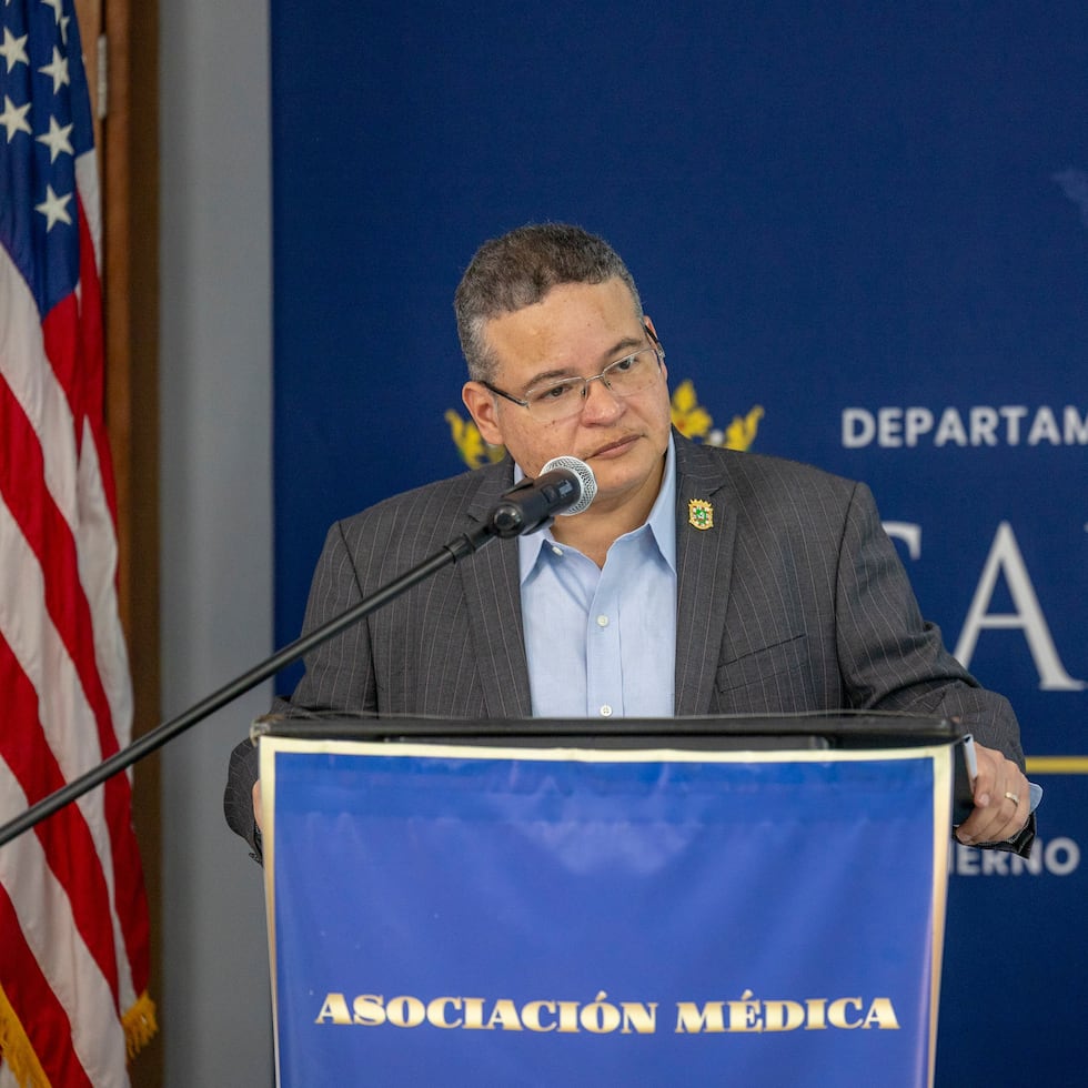 The Secretary of Health, Víctor Ramos, described as "gossip" the accusation of irregular handling of the results of the medical board exams.
