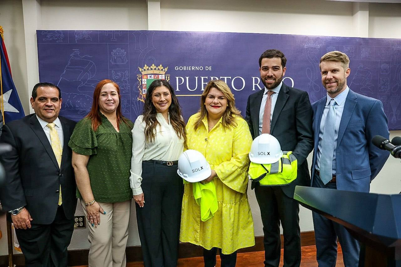 Imagen de la cobertura de: Manufacturera de placas solares deja sin trabajo temporalmente a unos 200 empleados en Aguadilla