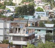Vista de Villa Palmeras   desde la azotea de la residencia de varones de  la Universidad del Sagrado Corazón en Santurce. (GFR Media)
