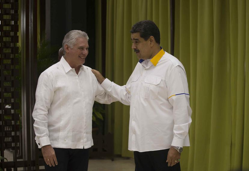 Miguel Díaz-Canel y Nicolás Maduro. (AP)