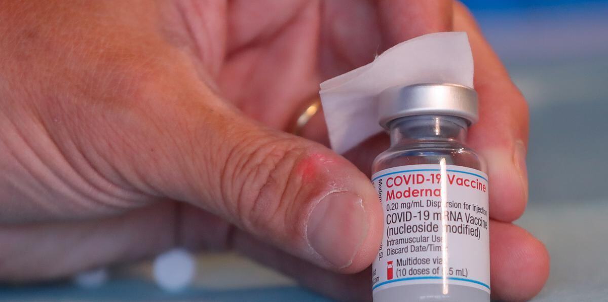 Una vacuna contra el COVID-19 de la farmacéutica estadounidense Moderna.